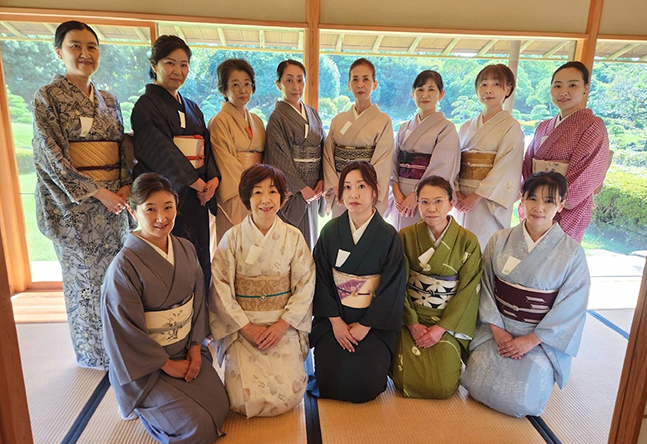 毎月楽しいおでかけイベントを開催してます!お食事会や観劇なでステキなきもの仲間がたんくさんできますよ。